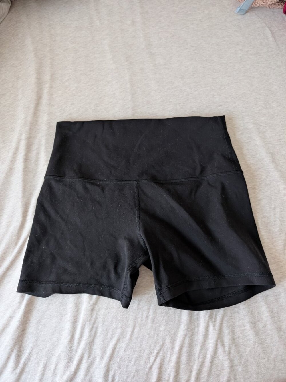 Lululemon 4in black shorts - size 8